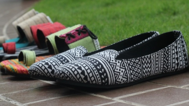 Paaduks: Shoes Made From Scrap Tyres